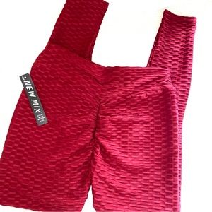 NEW MIX BURGUNDY TEXTURED FITTED LEGGINGS W/GATHERED BACKSIDE -S/L/XL-WOMENS-NWT